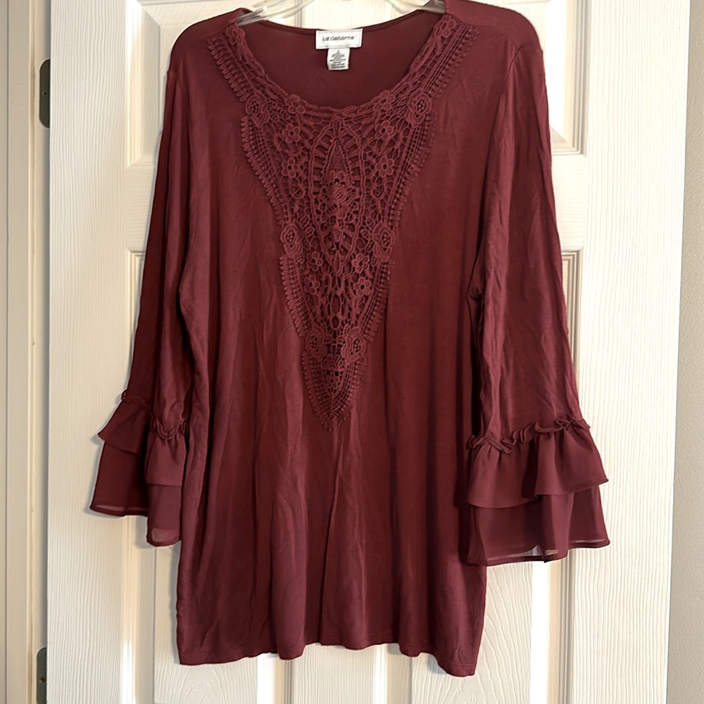 Liz Claiborne crochet detail knit top with ruffle sleeves size L